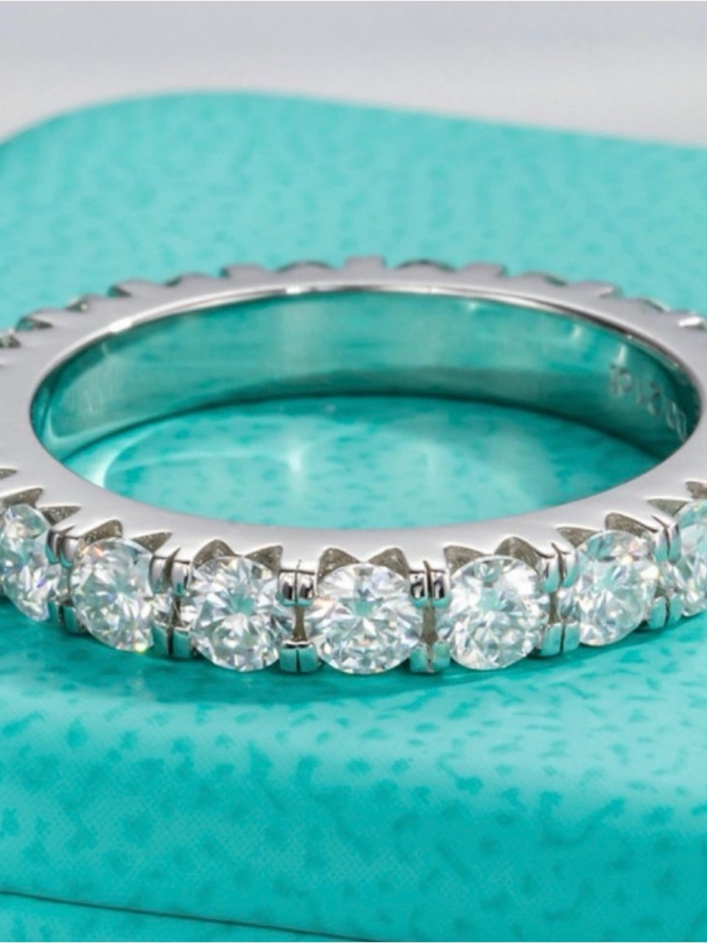 #Certified 2~3 ct. t.w. 3mm
Moissanite Diamond Full Eternity Band Ring NEW